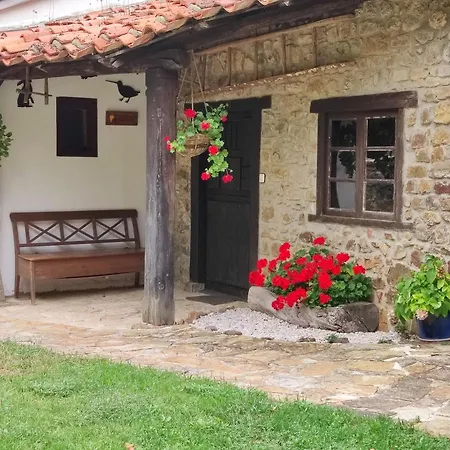 Viviendas Rurales El Covaju * Cabezon de Liebana