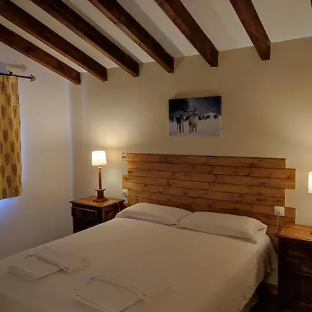 Viviendas Rurales El Covaju * Кабесон-де-Льебана