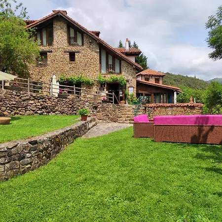 Viviendas Rurales El Covaju *