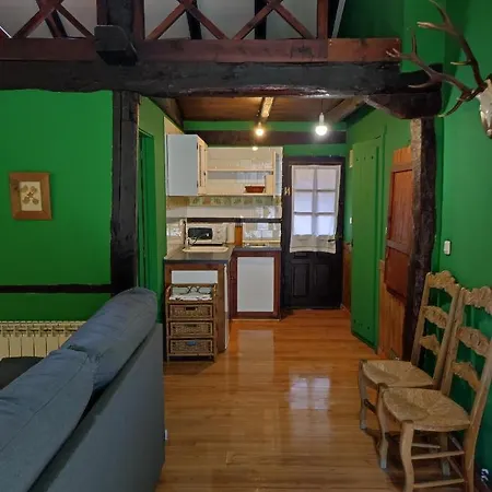 Viviendas Rurales El Covaju * Кабесон-де-Льебана