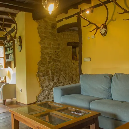 Viviendas Rurales El Covaju *