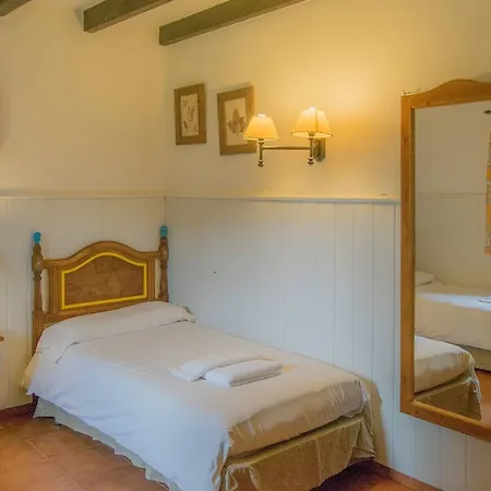 Viviendas Rurales El Covaju * Кабесон-де-Льебана