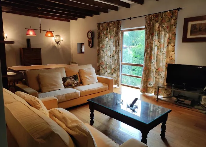 Viviendas Rurales El Covaju * Cabezón de Liébana